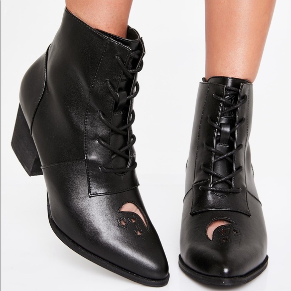 pointy witch boots